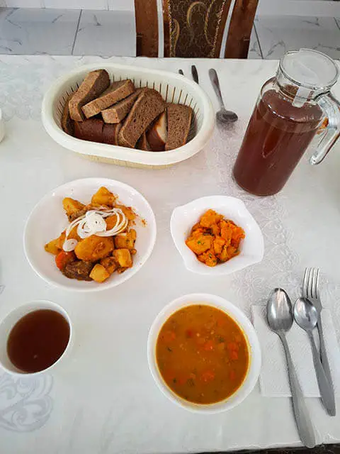 Маржан Су Сарыағаш шипажайы. Асханасы