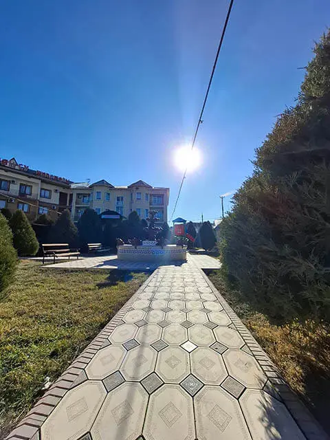 Маржан Су Сарыағаш шипажайы. Сыртқы көрінісі