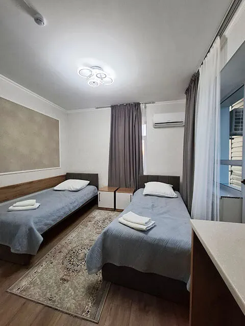 Маржан Су Сарыағаш шипажайы. Жартылай люкс номері, 1 бөлме, 2 орын