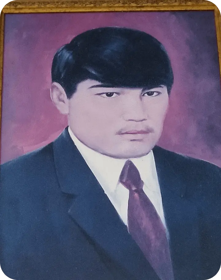 Қайрат Рысқұлбектің портреті. Фото Сарыағаш курортында жасалған